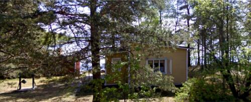 Oulu Chalet De Ski | Old Finnish lakeside cottage with sauna