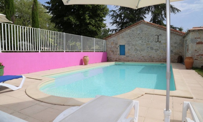 Montpezat Maison | Maison ancienne, charme et calme assuré. Pour huit personnes