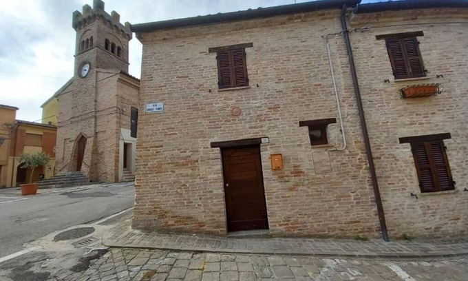 Castelleone di Suasa Maison | Old house in the center of the village, 25 minutes from the sea