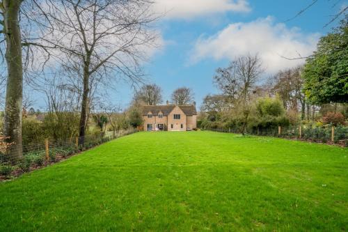 Burford Maison | Old Manse