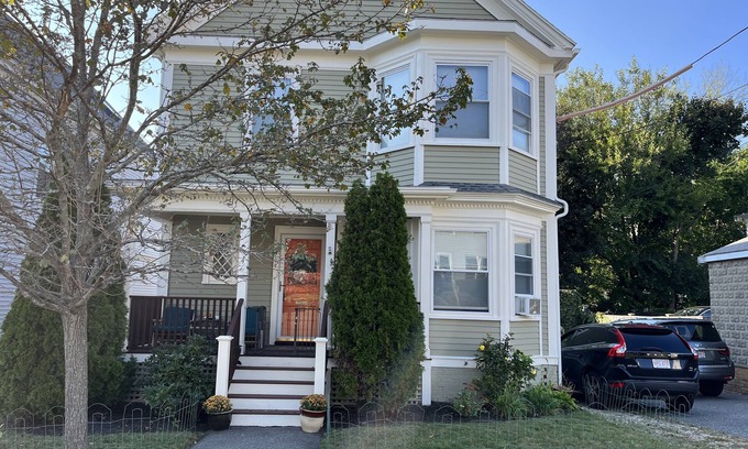 Salem Maison | Old Salem charm house near downtown and ocean. Great for Halloween!!