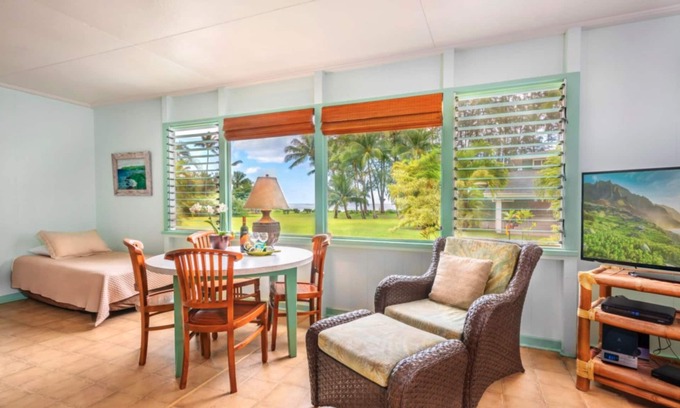 Hanalei Maison | Old Style beach house on Hanalei Bay;stunning mountain view, ocean breezes