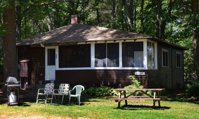Gilmanton IW Cottage | Annulation de dernière minute! réduction de 20. Arrivée le 3 août