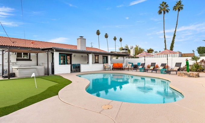 Peaceful Valley Maison | Old Town Oasis w/Heated Pool, Hot Tub, & Fire Pit
