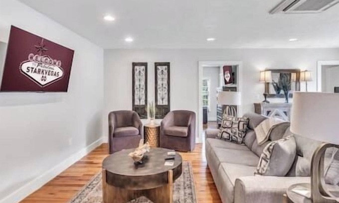 Starkville Maison | Old West Point Rd Cottage 2