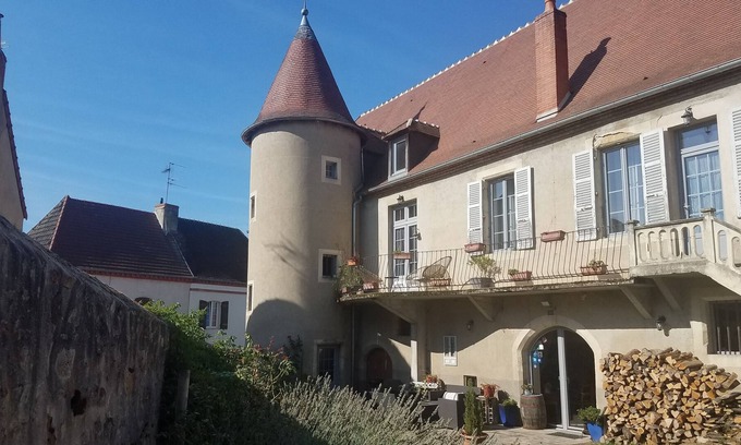Desertines Maison | ancienne maison de vigneron avec hammam et spa à 5 min de Montluçon