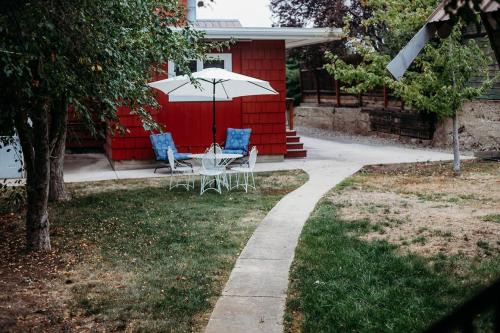 Lewiston Maison | Old World Charm River Views