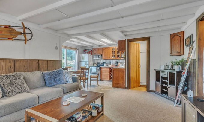 Ellicottville Appartement | Old World Charmer Heart of Town