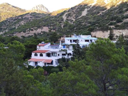 Ferma Appartement | Oleander's Garden Traditional Cretan Cottage