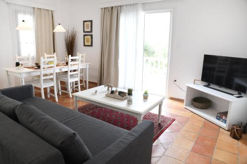 Panormos Maison | Olive garden house