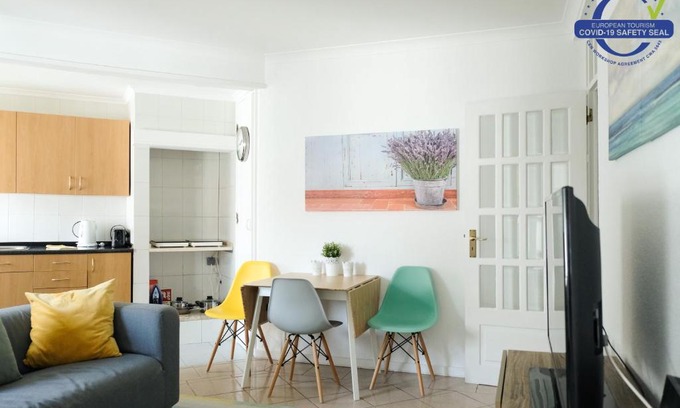 Olivais Appartement | Olive Grove Apartment by Trip2Portugal