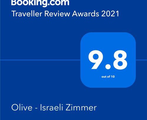 Beit Hillel Cabine | Olive - Israeli Zimmer
