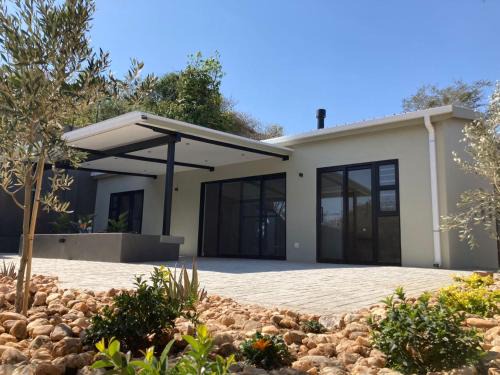 Omaheke Appartement | Olive Tree Cottage