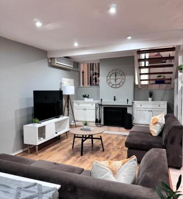 Kosmos Appartement | Olives by Agnes