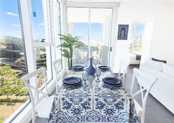 Lidcombe Appartement | Olympic Park Escape 2BR w Gym, Pool & Free Parking