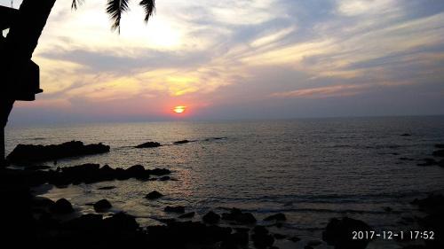 Arambol Maison | Om Ganesh Guest House Cliffside