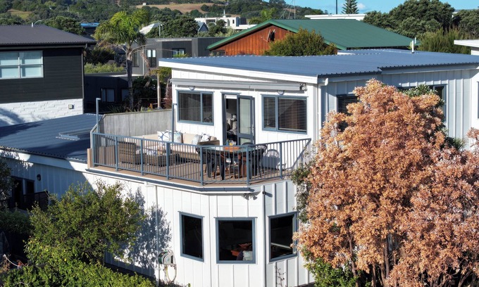 Omaha Maison | Omaha Beach House - Omaha Holiday Home