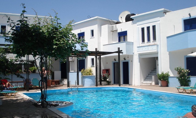 Anaxos Appartement | Les chambres Omega sont un endroit simple pour séjourner lors de la visite de la côte nord de Lesbos.