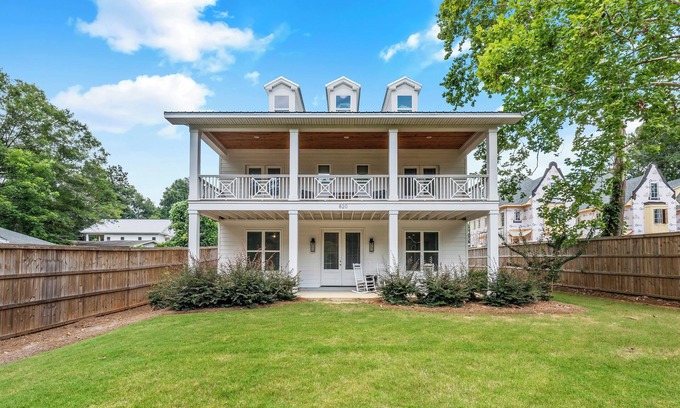 Pickwood Maison | On College Street in Auburn! Less than a mile to Toomer's