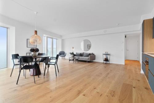 Aarhus C Appartement | On the 26th floor in the front row to Aarhus Bay
