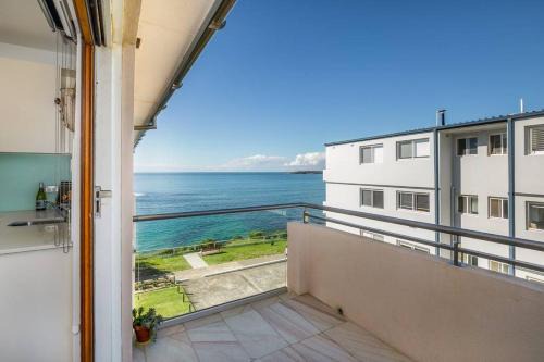 Cronulla Appartement | On The Esplanade - Close to beach & Cronulla mall with Aircon