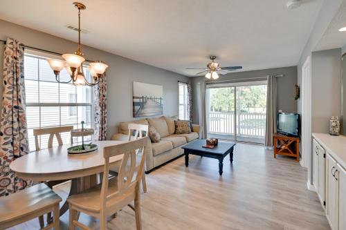 Carolina Forest Appartement | On the Fairways Myrtle Beach Condo with Pool Access