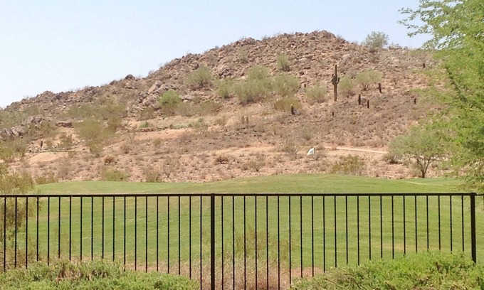 San Tan Valley Maison | Luxe sur terrain de golf, Mtn. Vue, piscine chauffée & Spa, 1 niveau 2800 SQ. FT.