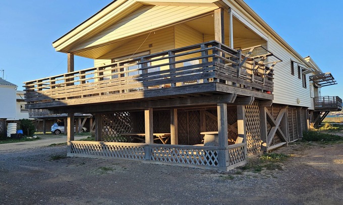 Gruissan Chalet De Ski | CHALET FRONT DE MER ENTIEREMENT CLIMATISE