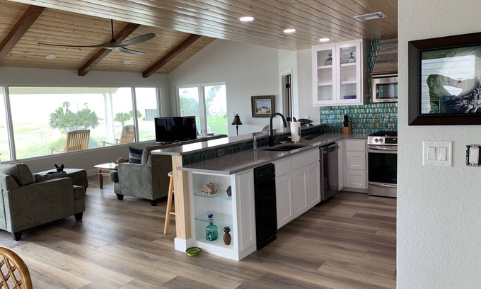 Port Alto Maison | ON THE WATER with the BEST VIEW IN PORT LAVACA PORT ALTO