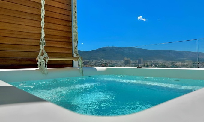 Chalandri Appartement | One 360 Skyline Athens - Penthouse Suite with private Infinity Jacuzzi
