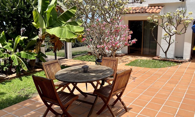Rincon de Guayabitos Maison | One bedroom oceanfront guesthouse.