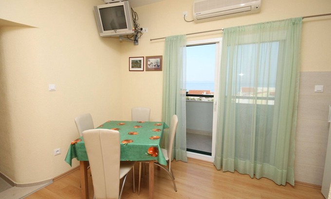 Ratac Appartement | Appartement d'une chambre avec le balcon et la vue sur le mer Makarska (A-6632-b)