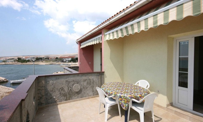 Kustici Appartement | Appartement d'une chambre prés de la plage Kustici, Pag (A-4081-c)