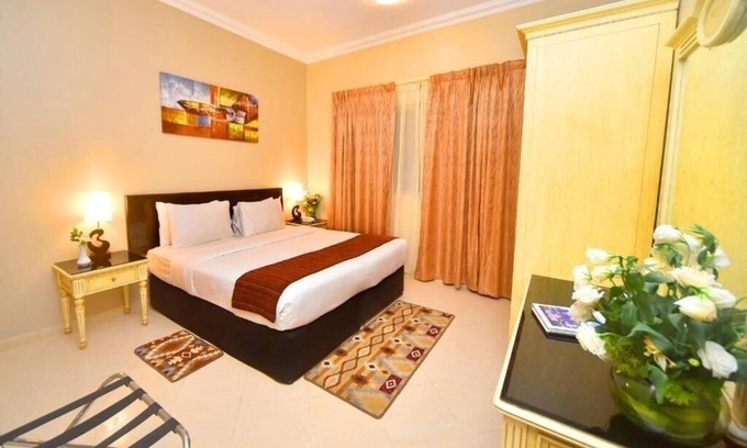 Beach & Coast Hôtel | One Bedroom Apartment Near Al Khan Beach By E R