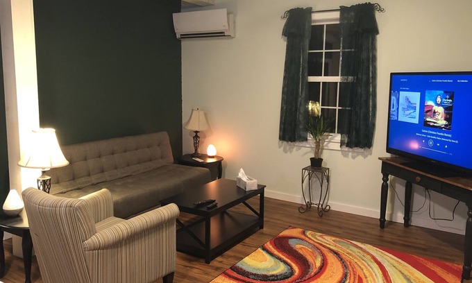 Bar Mills Appartement | One bedroom apartment sleeps up to 4