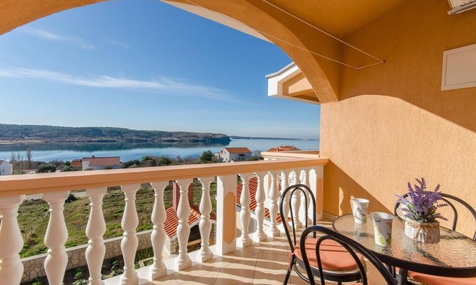 Rtina Appartement | Appartement d'une chambre avec le balcon et la vue sur le mer Rtina - Miocici, Zadar (A-13072-c)