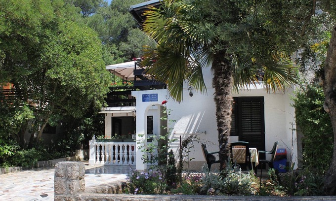 Artatore Appartement | Appartement d'une chambre avec la terrasse Artatore, Losinj (A-5377-b)