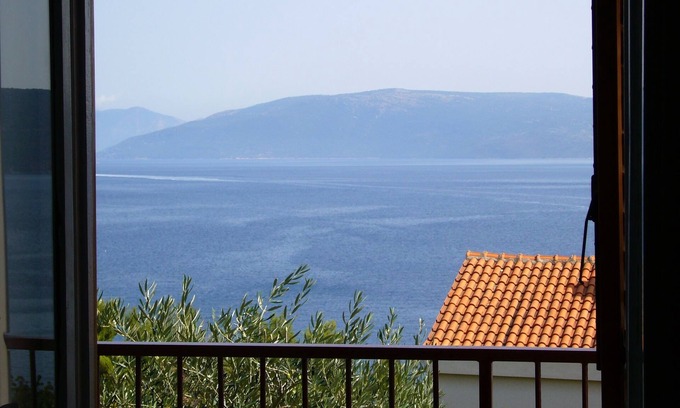 Valun Appartement | Appartement d'une chambre avec le balcon et la vue sur le mer Valun, Cres (A-386-b)