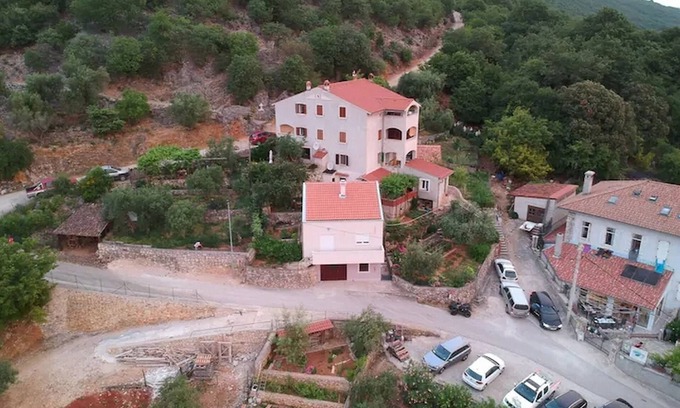 Beli Appartement | Appartement d'une chambre avec le balcon et la vue sur le mer Beli, Cres (A-22435-a)