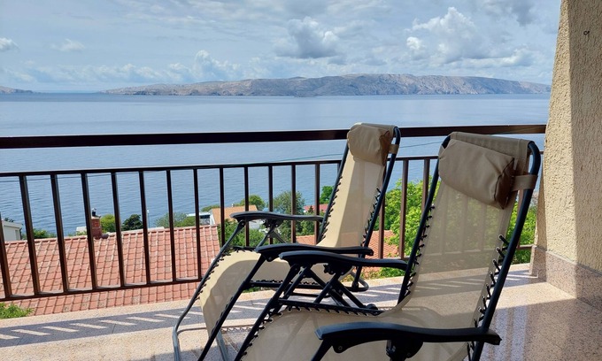 Senj Appartement | Appartement d'une chambre avec le balcon et la vue sur le mer Senj (A-15376-a)