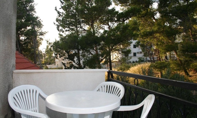 Bol Appartement | Appartement d'une chambre avec le balcon Bol, Brac (A-2884-a)