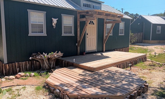 Real County Cabine | One bedroom cabin with an extra loft sleeping space minutes from the Frio River!