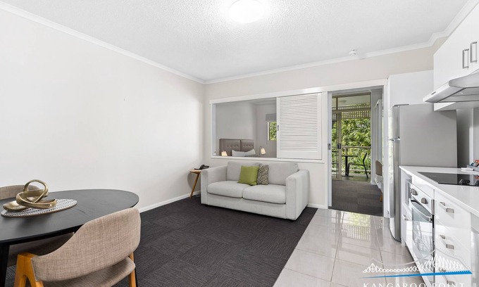 New Farm Appartement | One Bedroom in the Heart of Kangaroo Point with Pool & Parking