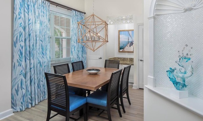 Paradise Island Station Balnéaire | One Bedroom Premium Villa- 862 sq ft. Full kitchen, private balcony or terrace