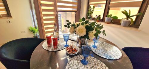 Craiova Appartement | ONE LMC LUXURY Apartments Private Parking,EV 16kwh