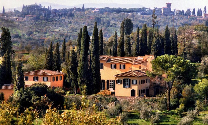 Arcetri Villa | UN MILLE DU COEUR DE FLORENCE HISTORIQUE, SUPERBE VILLA 5BD-5BA AVEC PISCINE CHAUFFÉE!