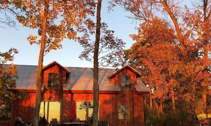 Briggsville Maison | Lake House pas comme les autres - Rustic Reclaimed Barn House près de WI Dells