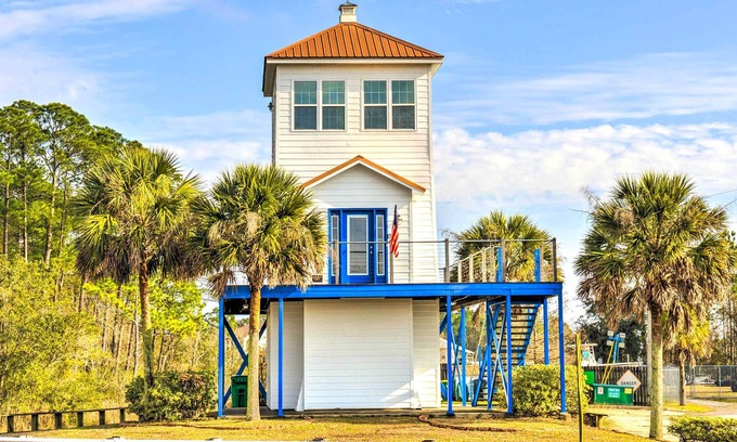 St. Martin Appartement | One-of-a-Kind Lighthouse Studio w/ Bayou View