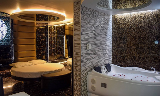 Bacoor City Hôtel | One Serenata Hotel Bacoor