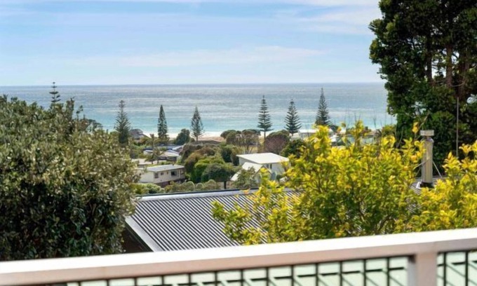 Onemana Maison | Onemana Retreat - Sea Views